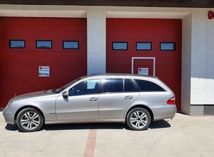 Mistrz parkowania zablokował remizę straży pożarnej. Wrócił po sześciu godzinach