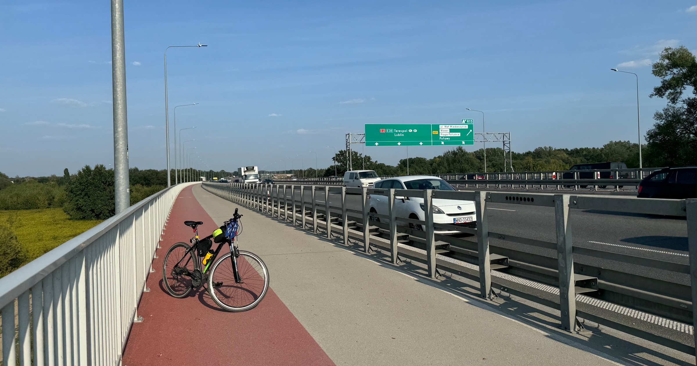 Most Południowy w Warszawie ma ścieżkę rowerową