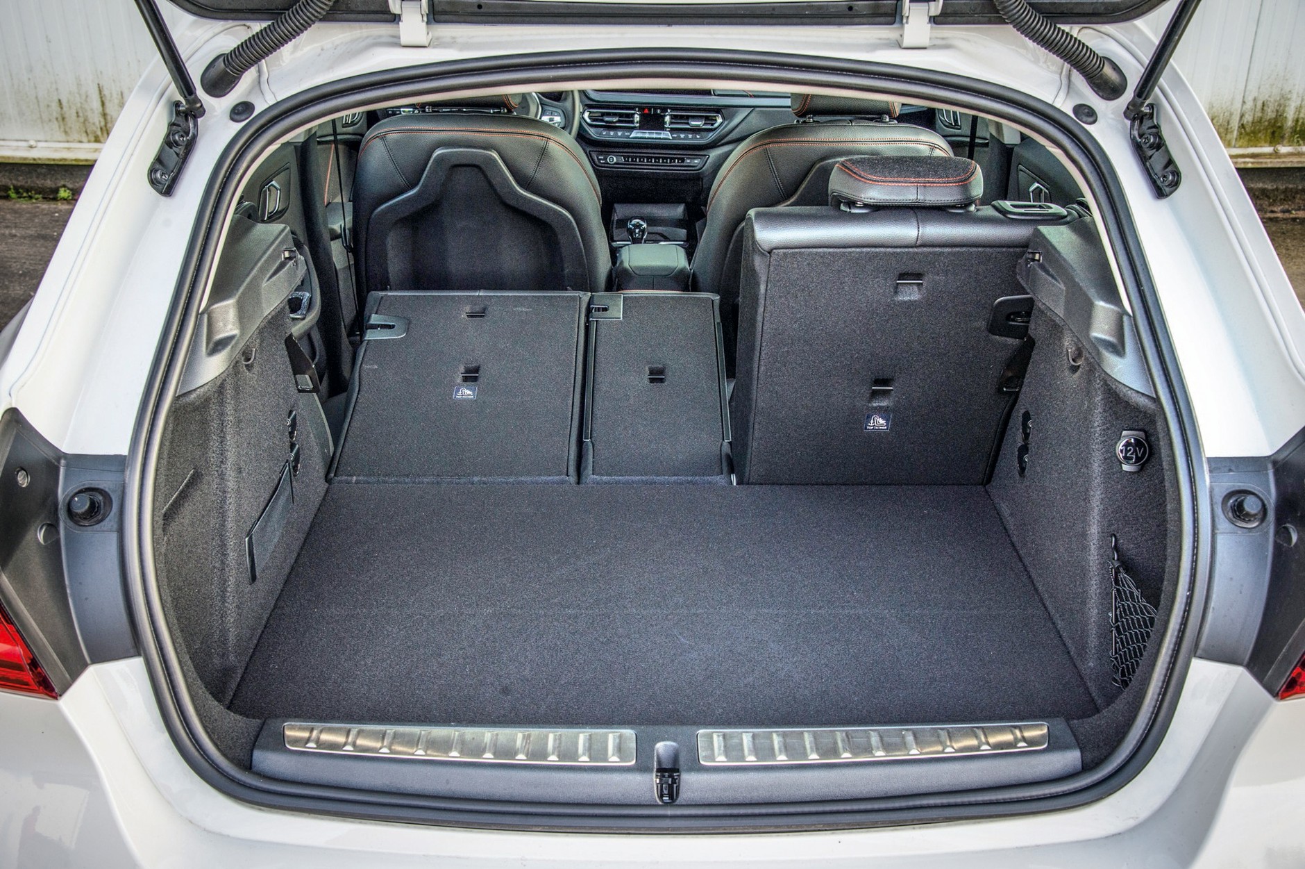 Porównanie: VW Golf VIII kontra BMW serii 1, Kia Ceed, Mercedes klasy A i Opel Astra