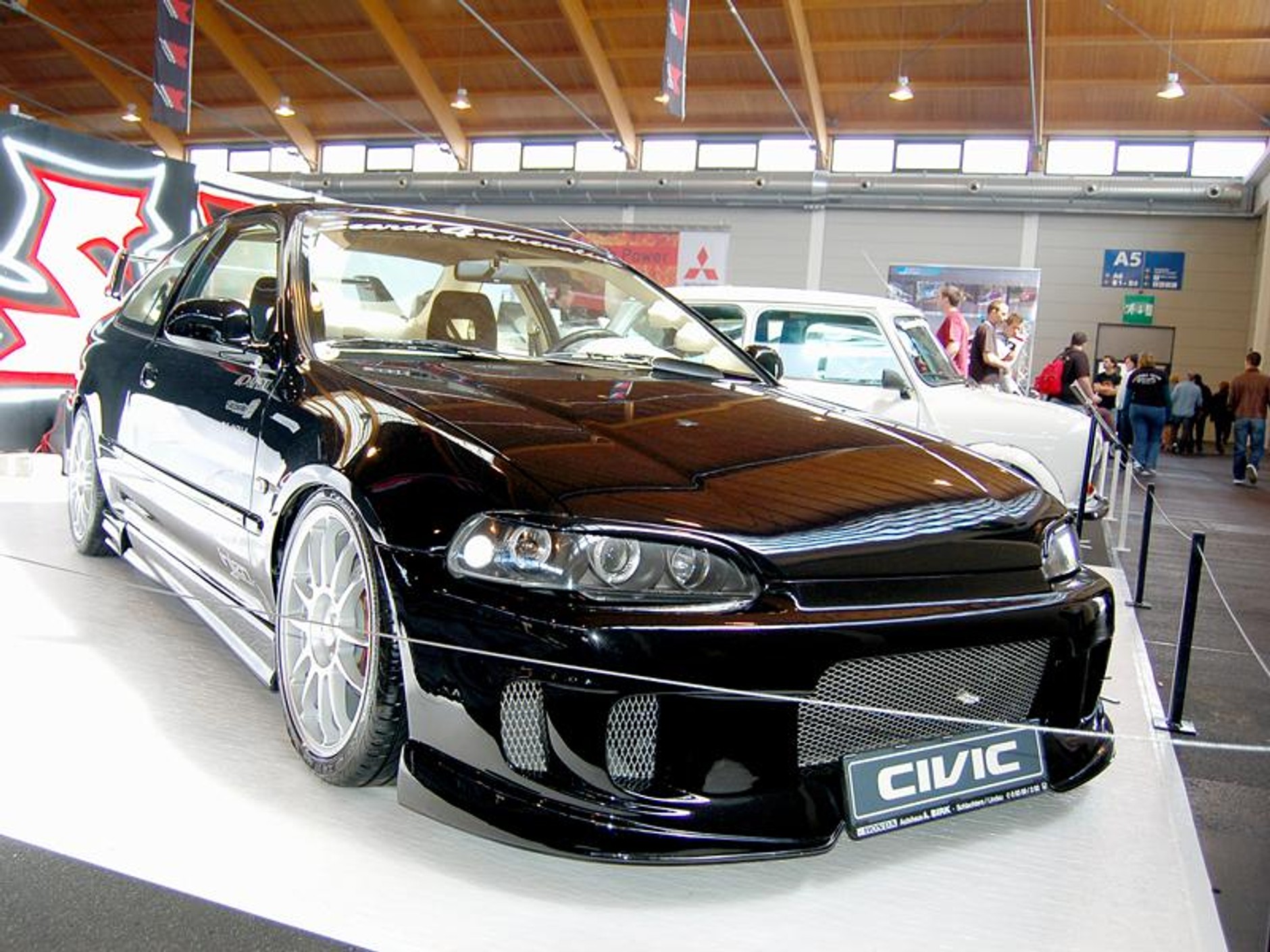 Tuning World Bodensee 2008: Golfy, drifting i dziewczyny -  fotogaleria (2)