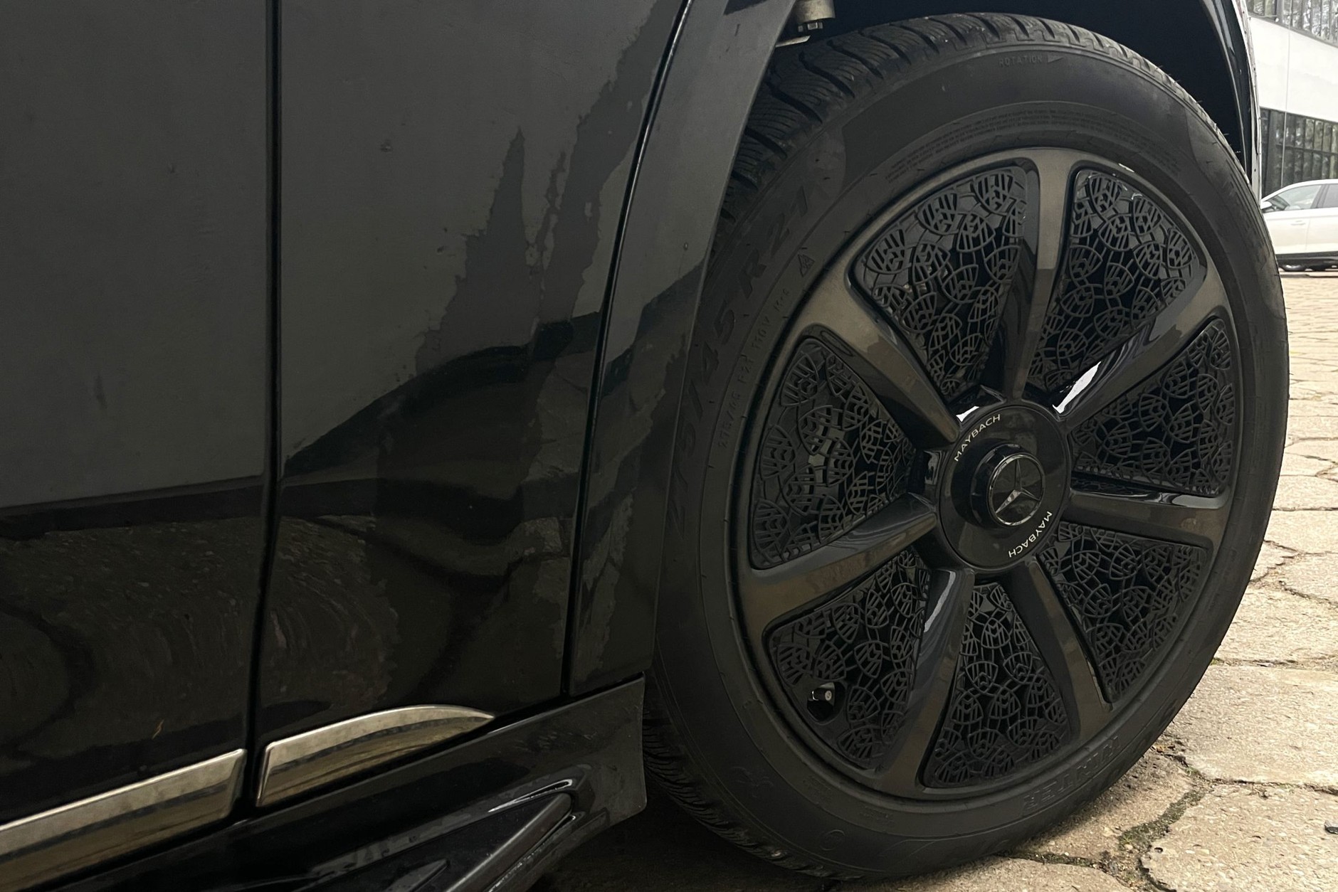 Mercedes-Maybach EQS SUV