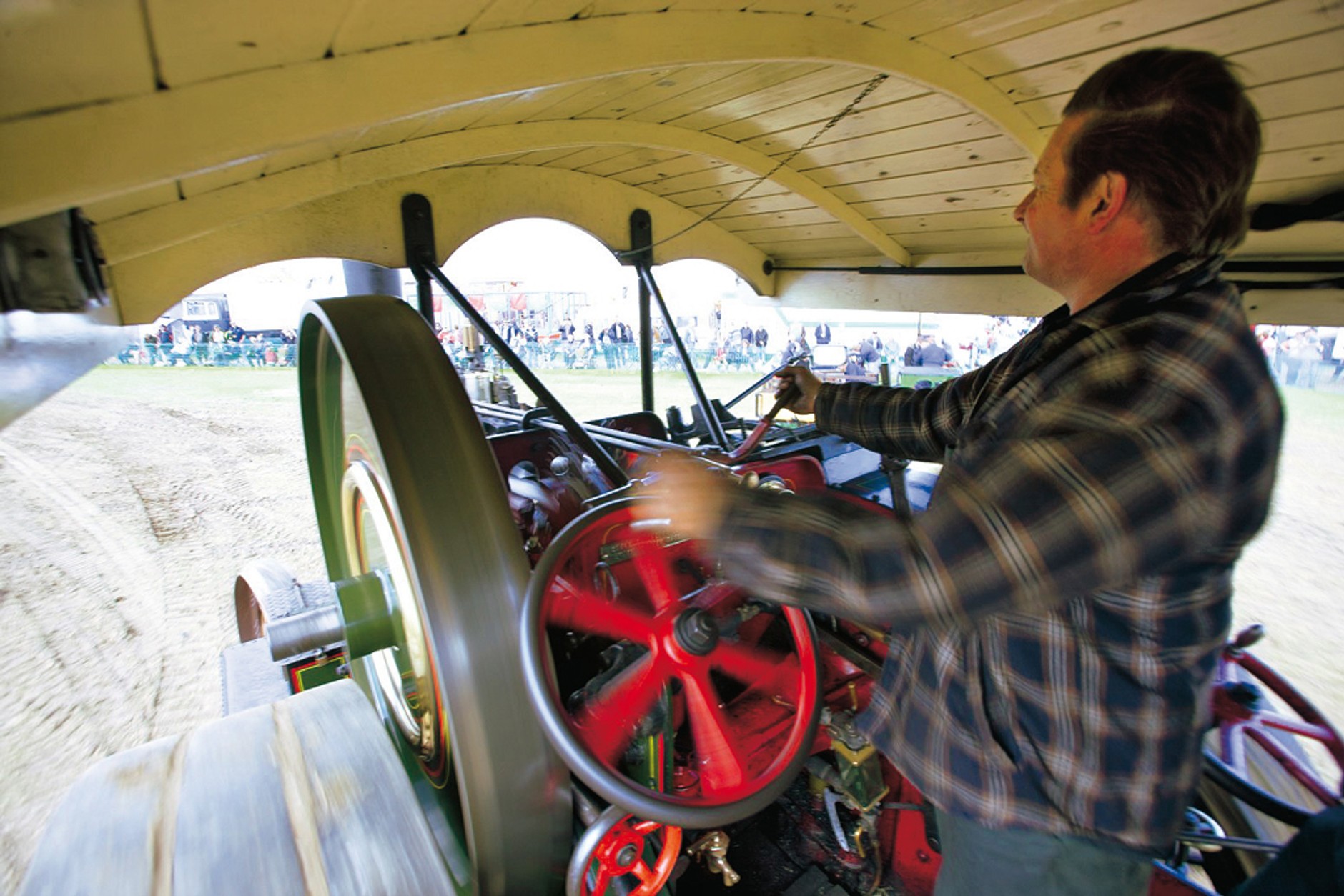 Pełną parą! Relacja  ze zlotu pojazdów z napędem parowym