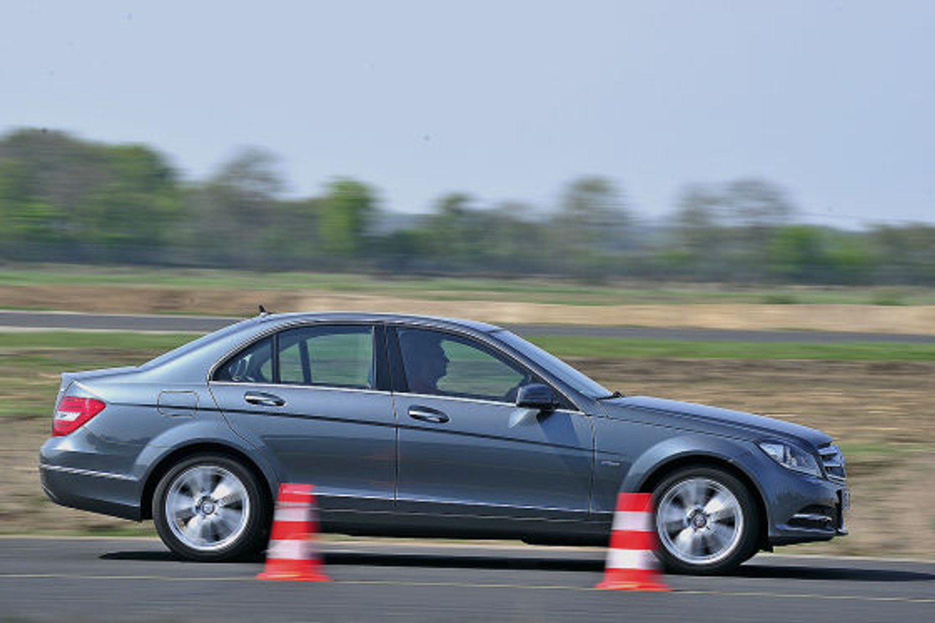 40 najlepiej hamujących aut