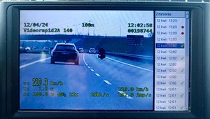 219 km/h na drodze ekspresowej. Efekt pięknej pogody zaczyna być widoczny