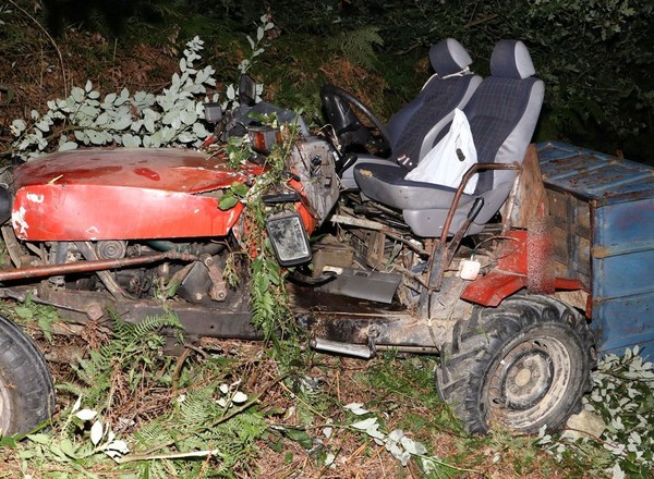 Zginął, jadąc traktorem. Przygniotła go własna maszyna