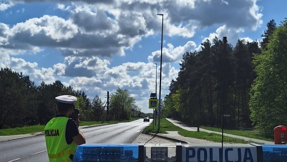 Obraz pochodzący z serwisu https://torun.policja.gov.pl/kb3/informacje/wiadomosci/147005,Podsumowanie-policyjnych-dzialan-Bezpieczny-pieszy.html