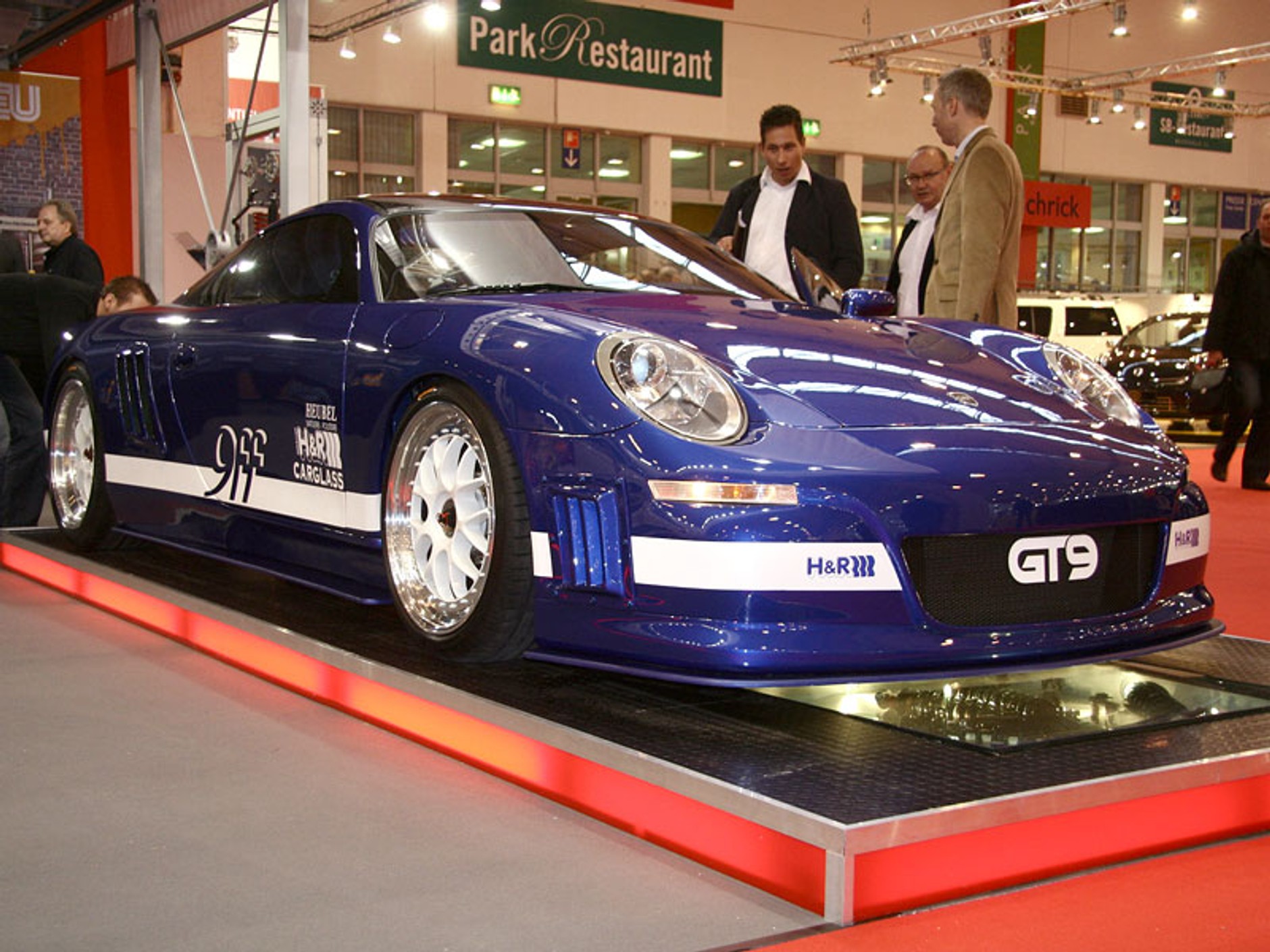 9ff GT9: podrasowane Porsche pokonało Bugatti Veyron