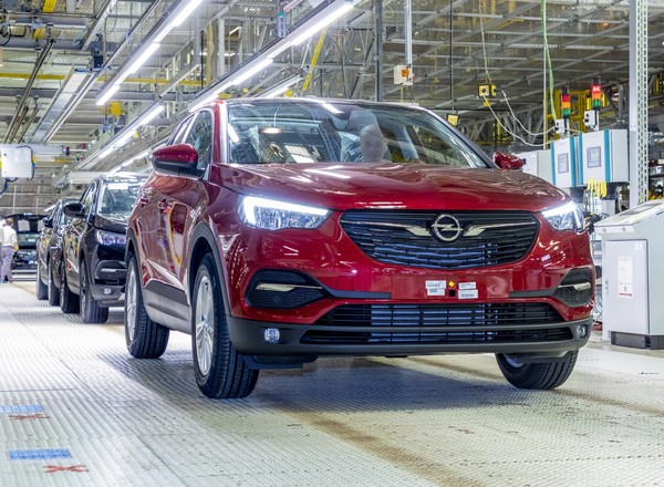 Opel wstrzymuje produkcję. Zakład w Niemczech zamknięty do końca roku