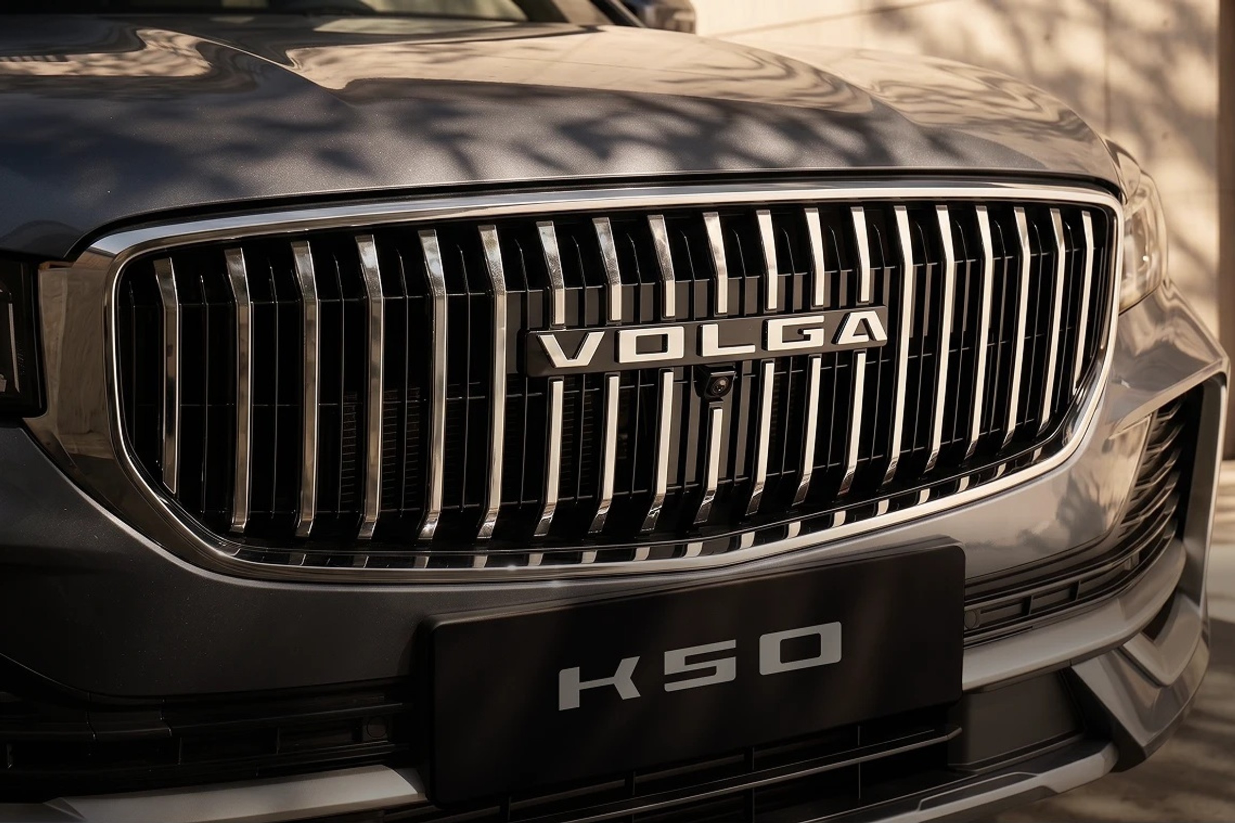Rosjanie przebrali chińskie Volvo za Wołgę. Luksusowy SUV tańszy od pierwowzoru