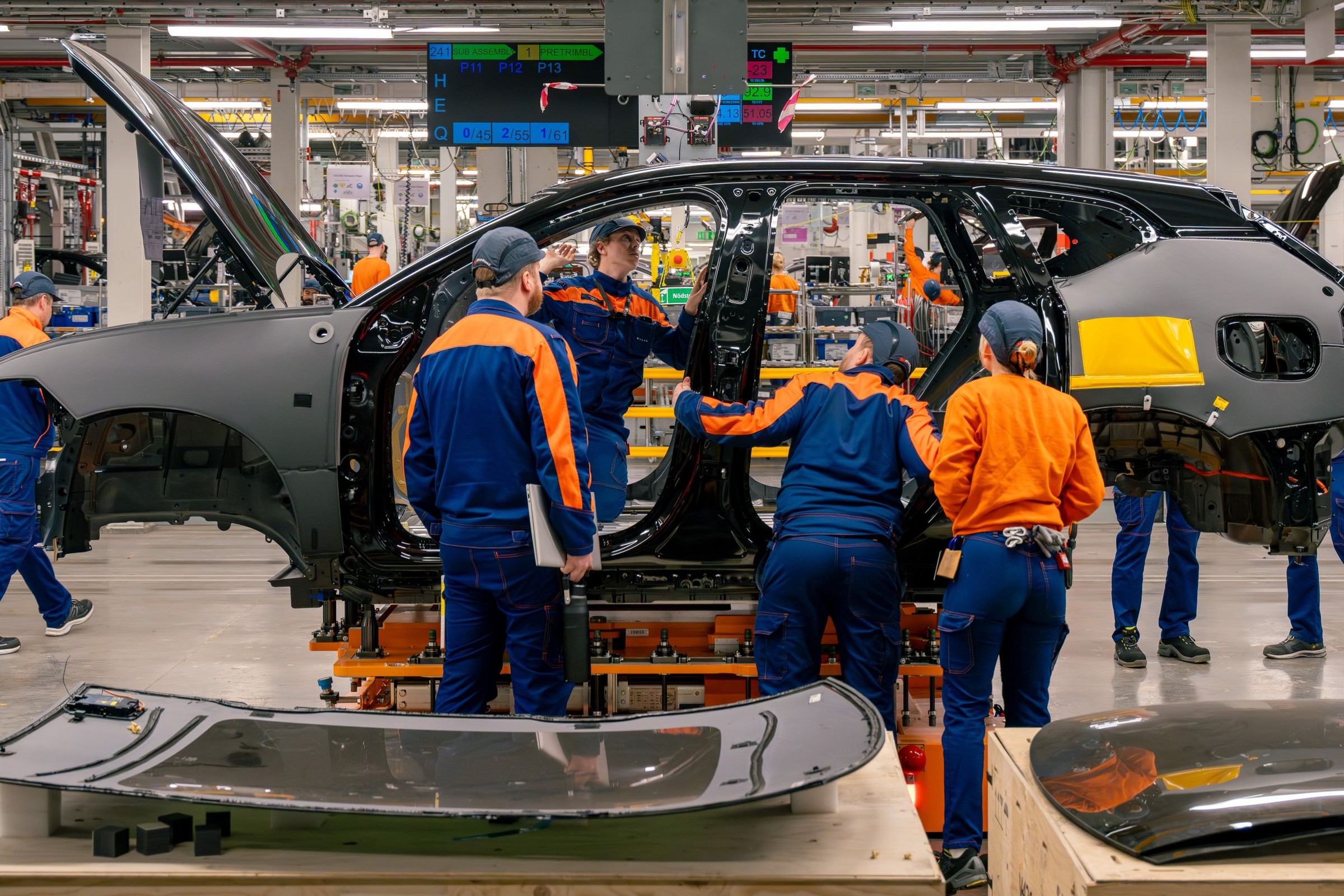 Nowy SUV Volvo to hit."Wyzwaniem jest teraz dostarczenie aut, a nie ich sprzedanie"