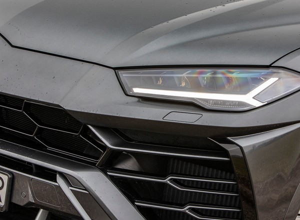 Lamborghini Urus wraca do serwisów – auto może się zapalić