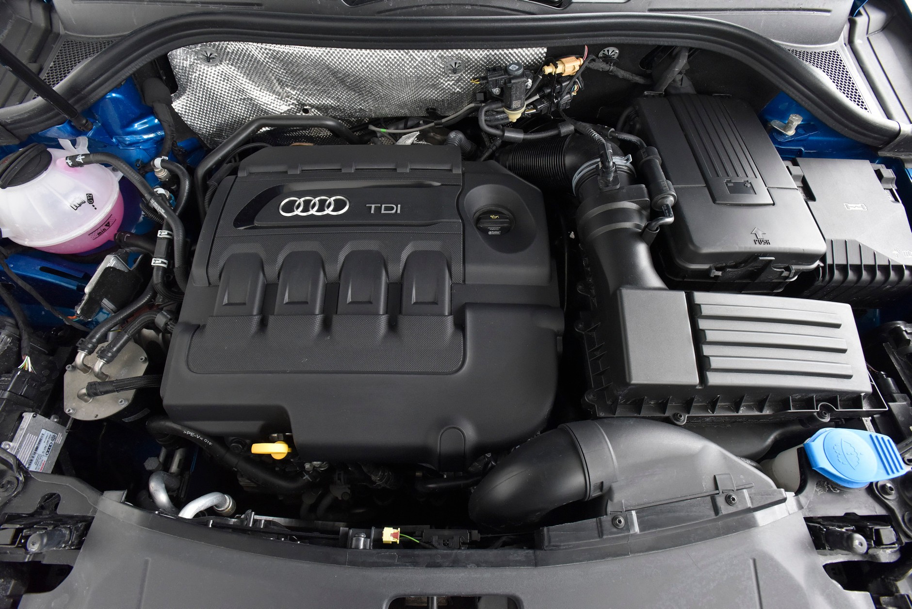 Drzwi do klasy premium otwarte? Porównanie: Volvo XC40 vs. Audi Q3, BMW X1