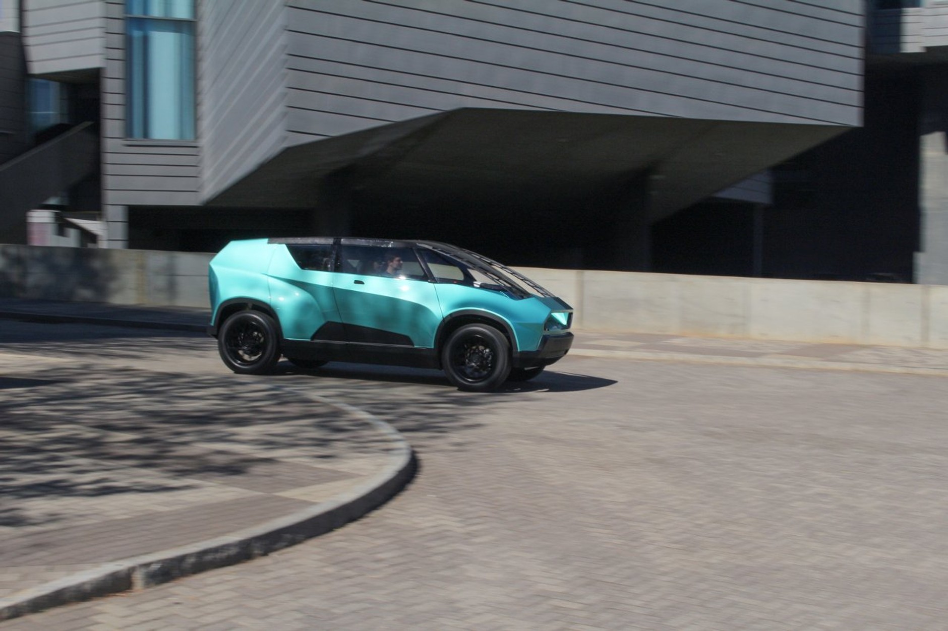 uBox – samochód Generacji Z