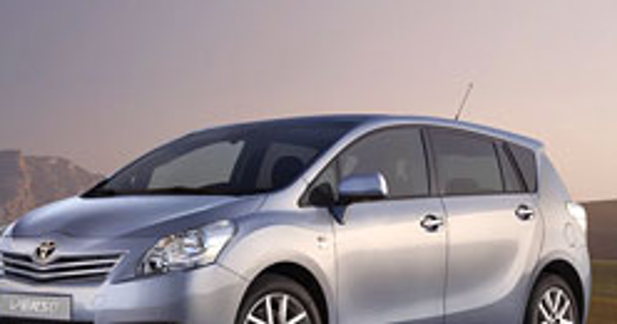 Toyota: milion aut w Turcji, Verso już w produkcji