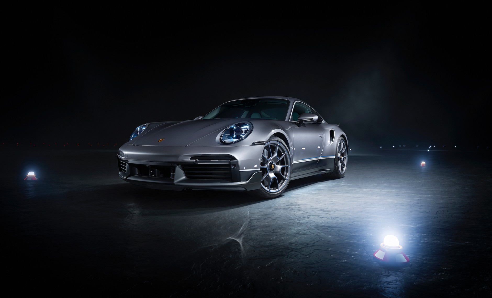 Porsche 911 Turbo S i Embraer