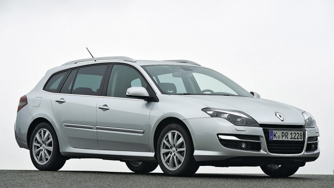 Mazda 6 kontra Hyundai i40, Renault Laguna, Opel Insignia i Ford Mondeo: porównanie pięciu kombi klasy średniej