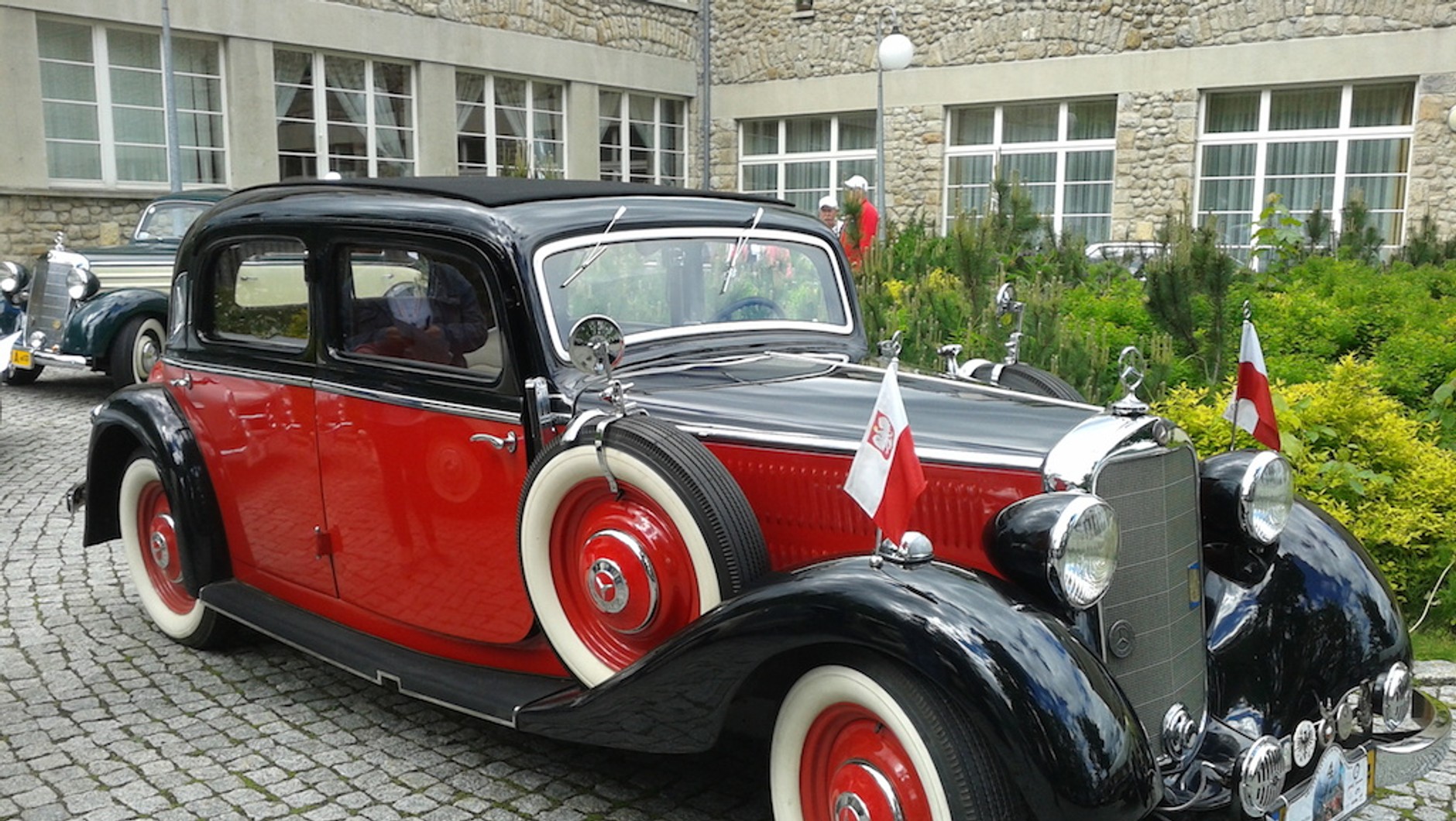 Mercedes 230 W143