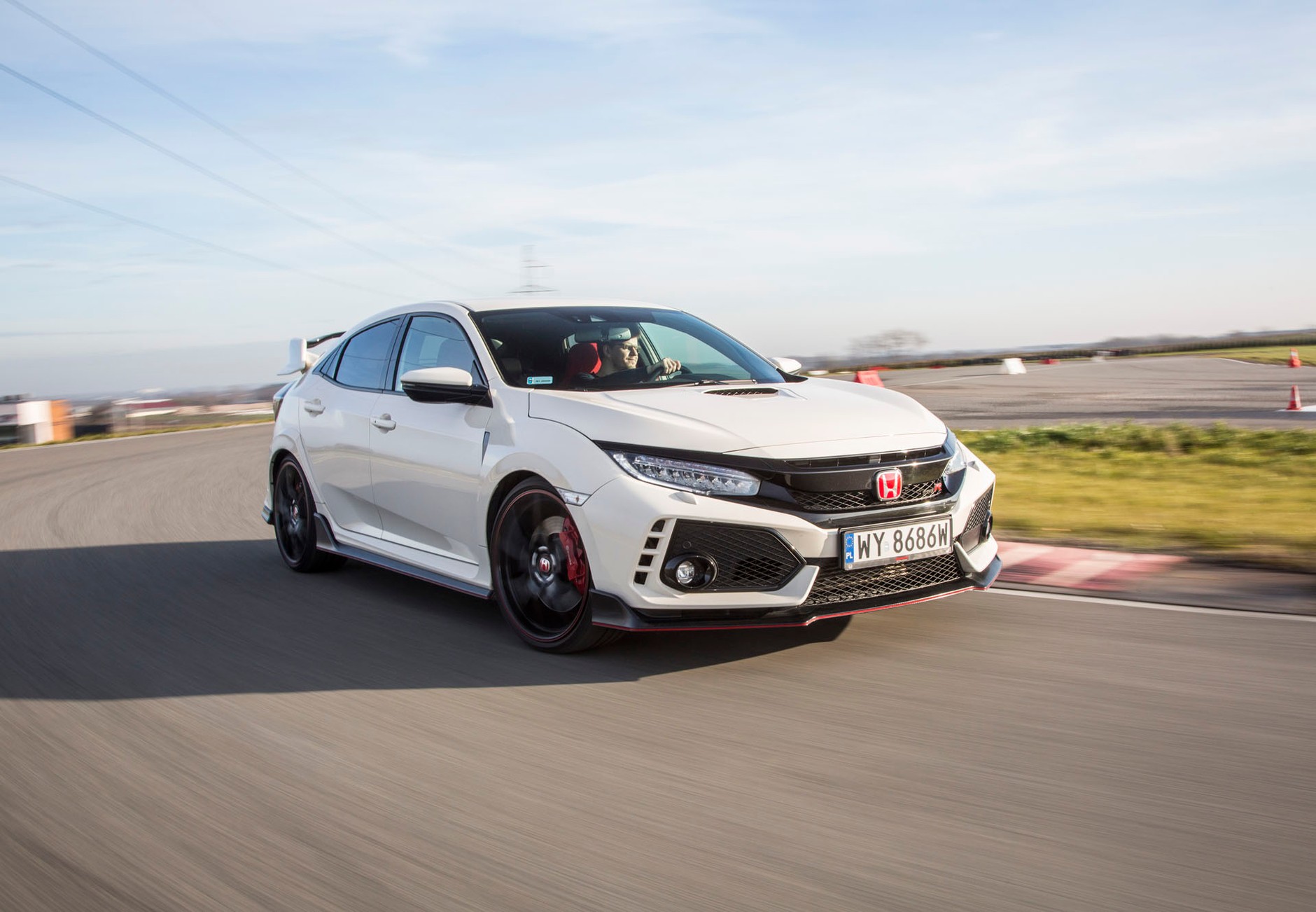 Honda Civic Type R - jest tak szybka, jak wygląda