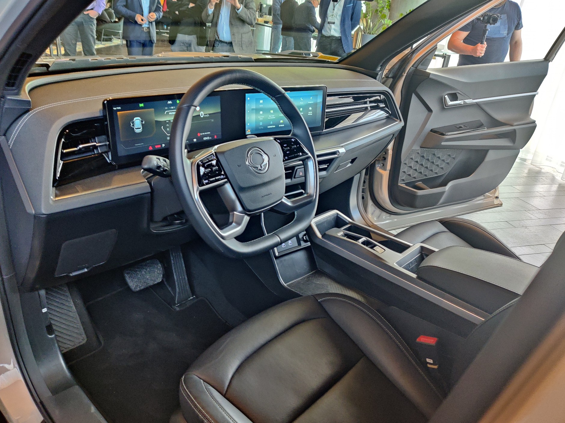 SsangYong Torres EVX