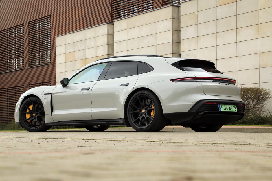 Porsche Taycan GTS Sport Turismo