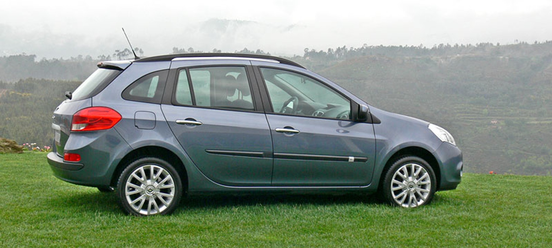 Renault: nowe Clio wkracza do salonów w Polsce (ceny)