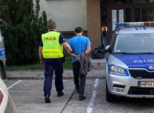 Policjanci zatrzymali go do rutynowej kontroli. Padła propozycja