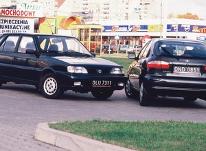 Czarne tablice rejestracyjne. Czy rozpoznasz, skąd pochodziły?
