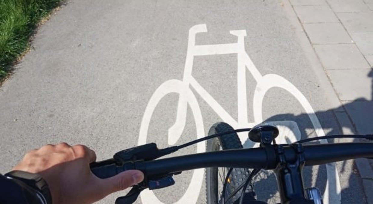 W Radomiu kierowca Renault potrącił rowerzystę