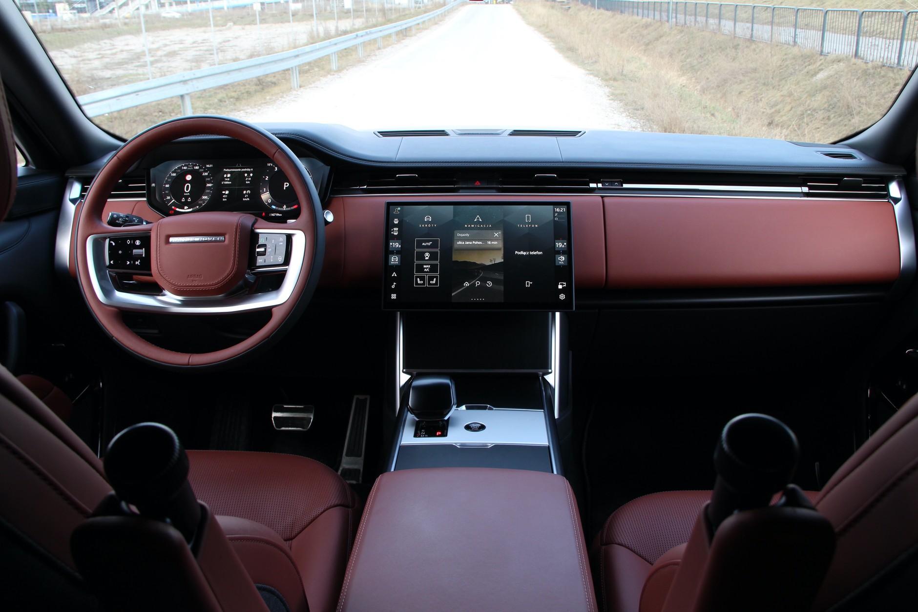 Range Rover 4.4 V8 SV LWB