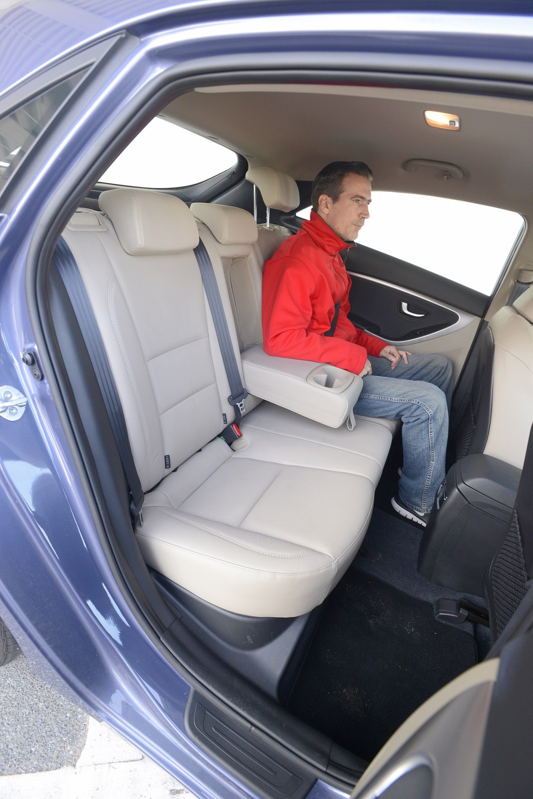 Porównanie: BMW 114d, Mercedes A160 CDI, Hyundai i30 1.6 CRDi, Peugeot 308 1.6 HDI