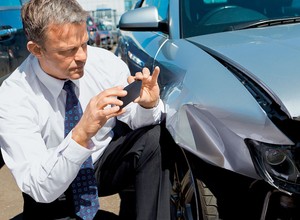 Jak przejąć polisę OC, czy warto wykupić autocasco - Poradnik kupującego