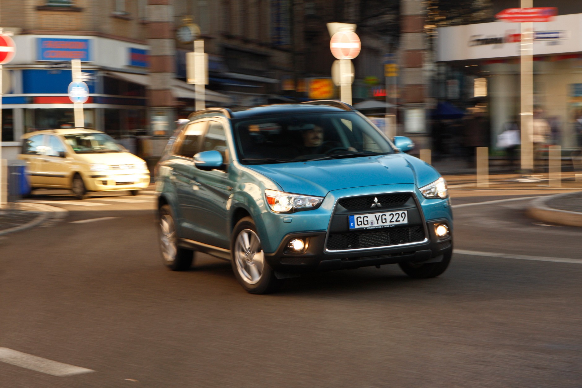 Mitsubishi ASX już w sprzedaży w Polsce (ceny, dane techniczne)