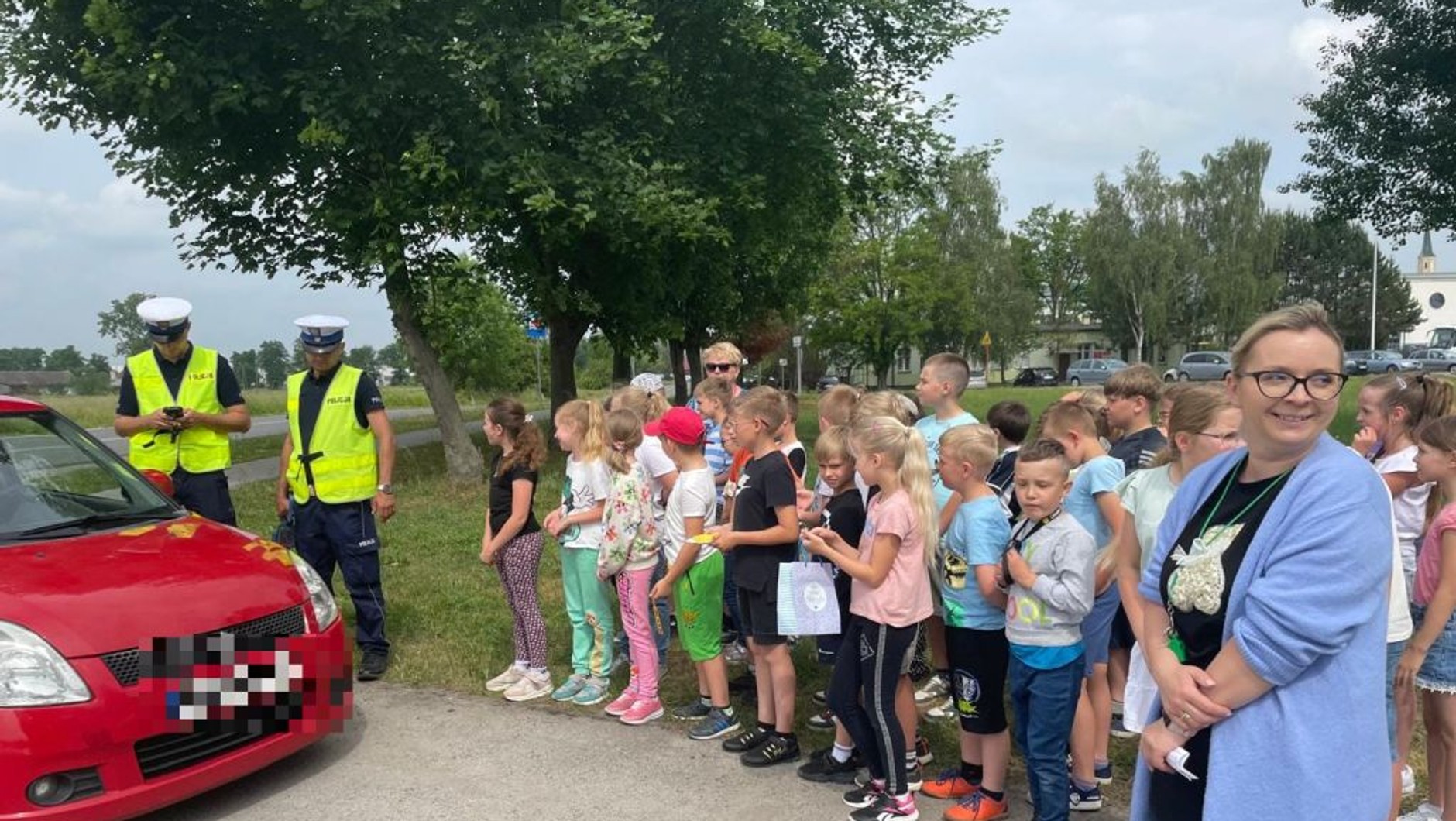 Policjanci prowadzili nietypową akcję. Wręczali cytryny