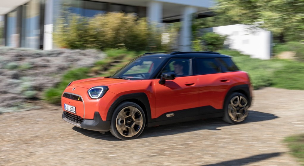 Mini Aceman, czyli niebezpośredni następca 5-drzwiowego Coopera i Clubmana