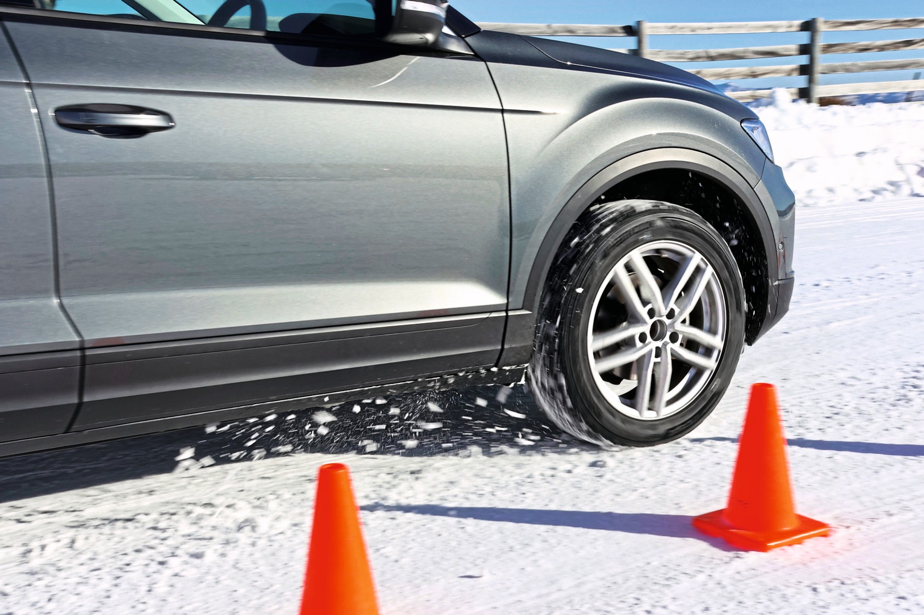 Test opon całorocznych do SUV-ów 2025