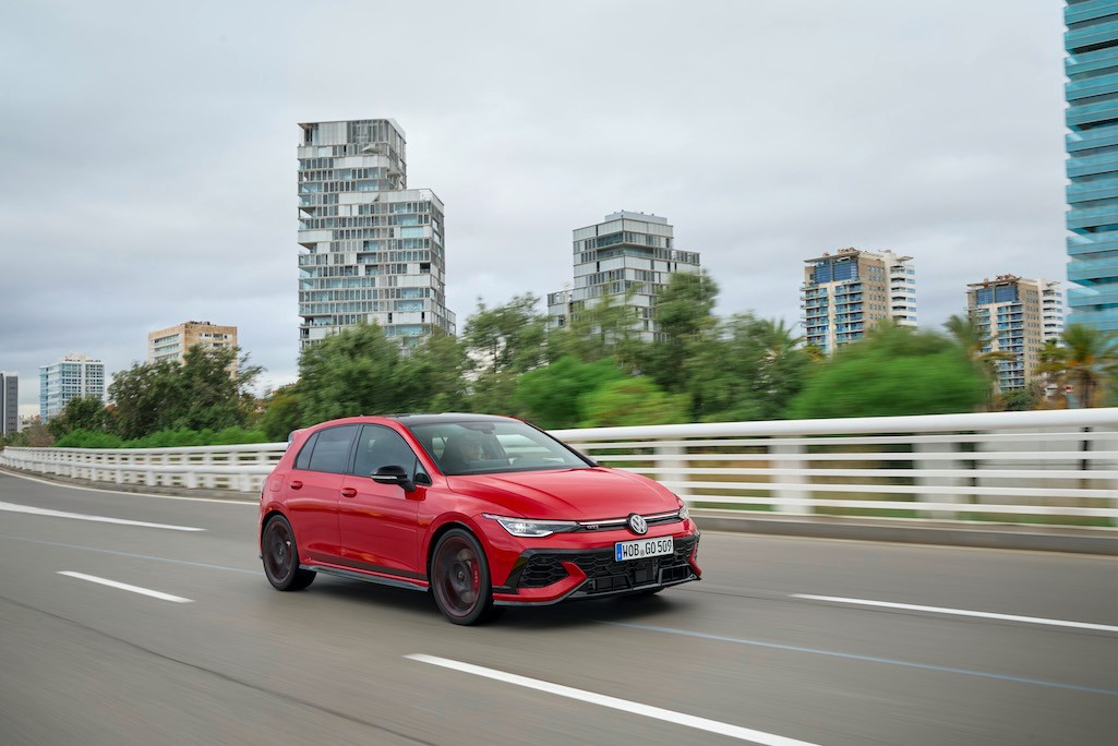 VW Golf GTI Edition 50