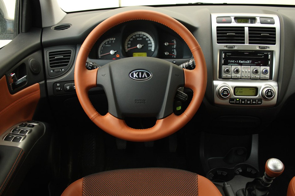 Hyundai Tucson kontra Kia Sportage II: znajdź trzy różnice