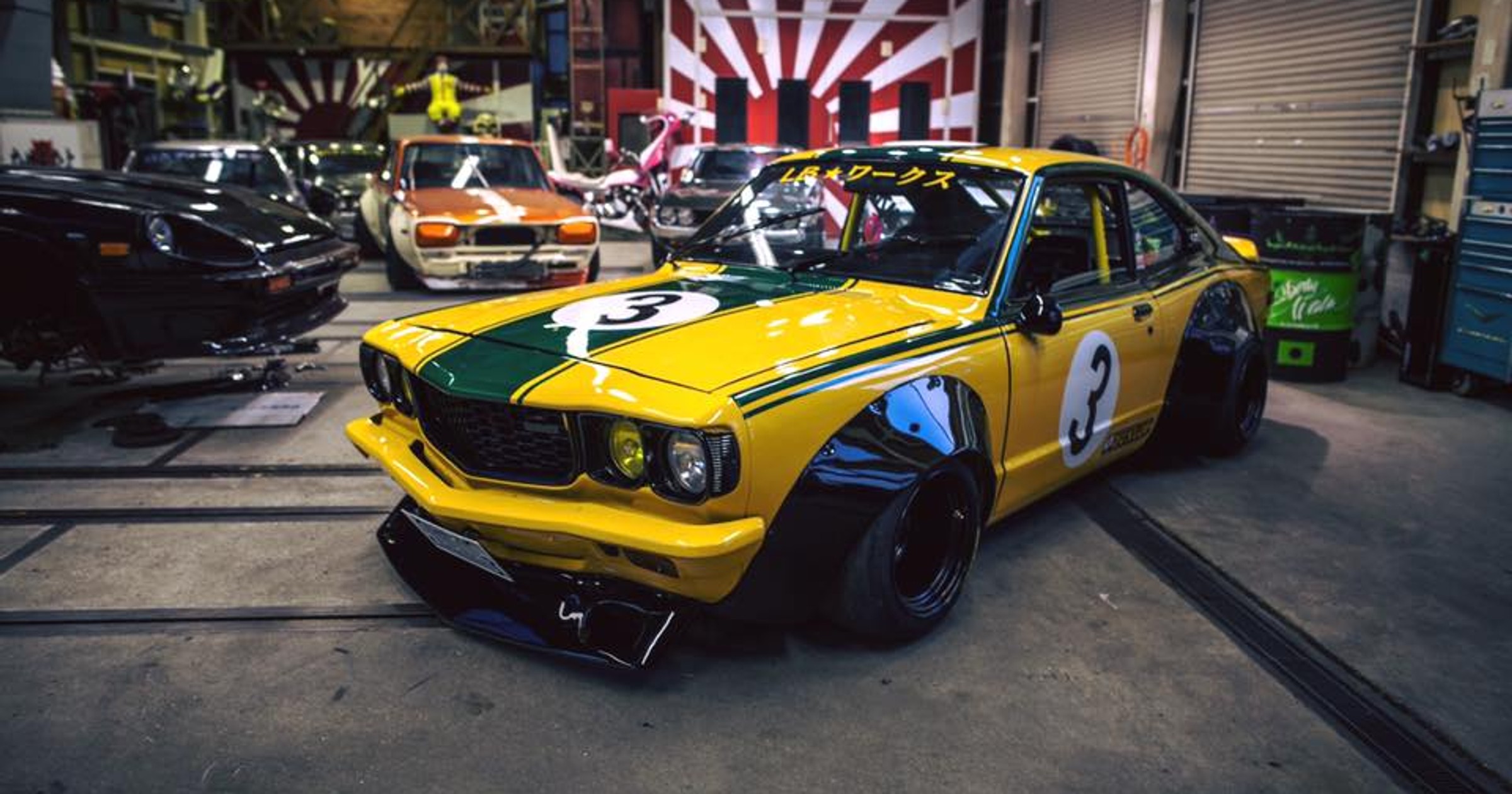 Mazda RX3 Liberty Walk - pogromca gigantów