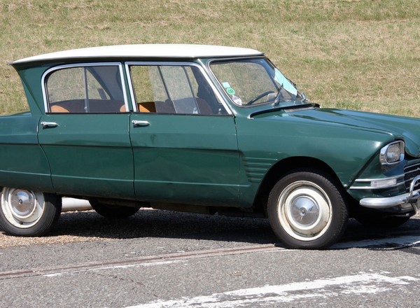 Citroen Ami 6 skończył 60 lat. Najtańszy na świecie kilometr komfortu