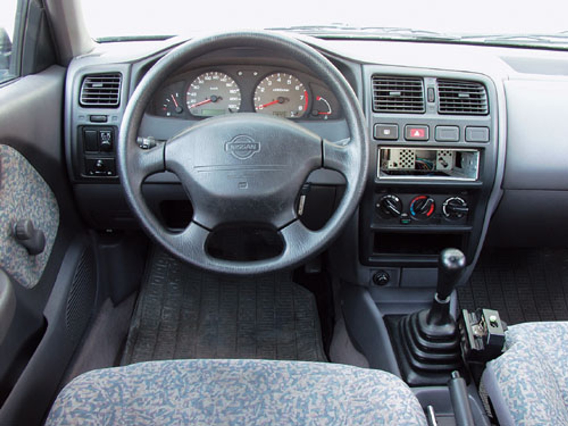 Nissan Almera - Kompakt z ukrytymi zaletami