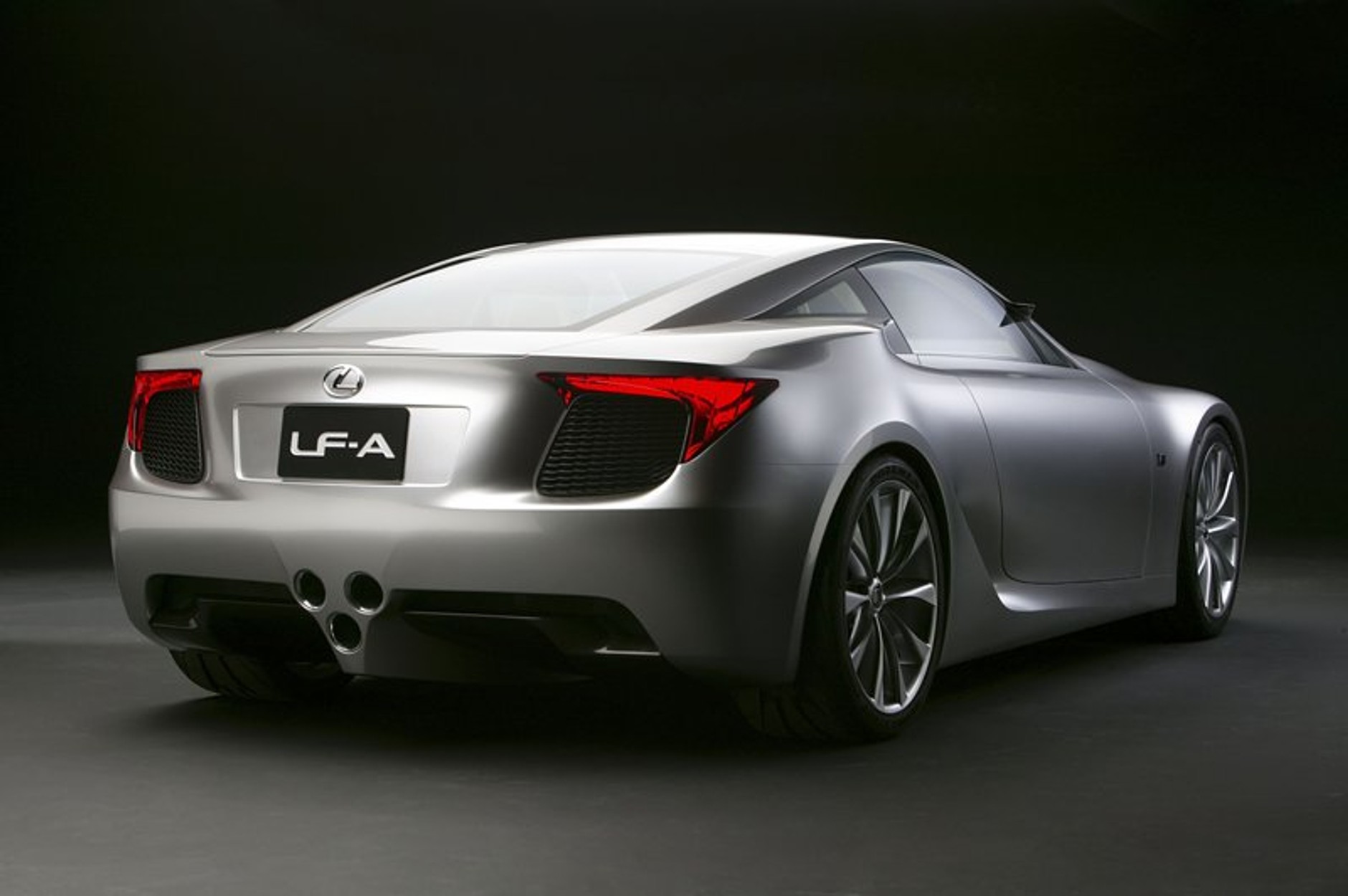 Lexus LFA: zainteresowanie przekroczyło plany produkcyjne