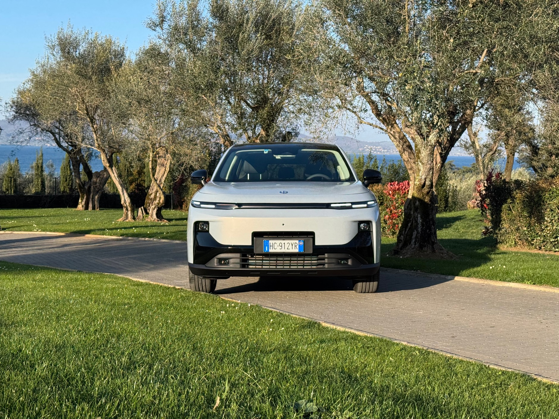 Leapmotor B10 Hybrid EV