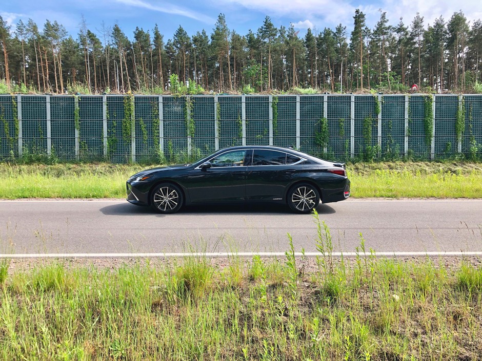 Lexus ES 300h Prestige
