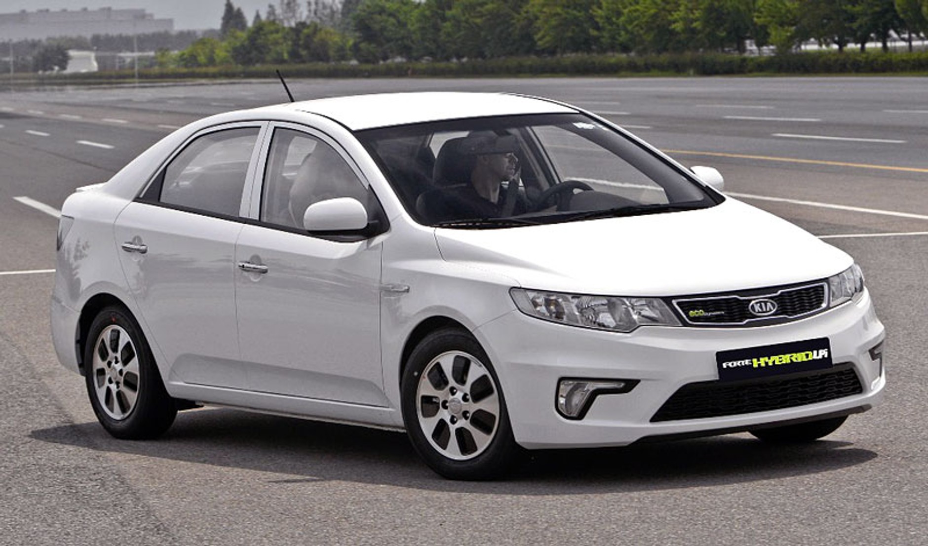 Kia Forte LPi hybrid: pierwszy model koreańskiej marki już w sprzedazy