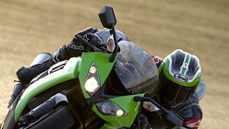 Kawasaki ZX-10R Ninja 2008 – „tylko” 200 koni (+ wideo)