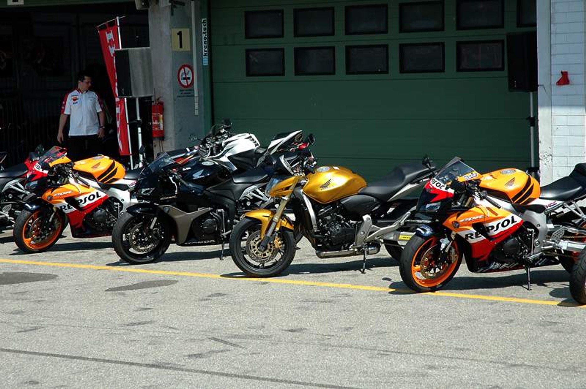 Supermoto Honda Days: nowy CBR600RR na torze