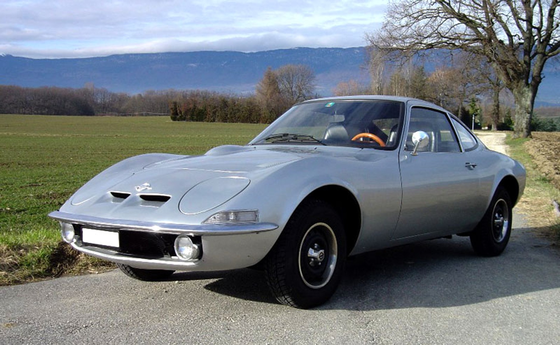 Opel GT – tylko latanie jest przyjemniejsze