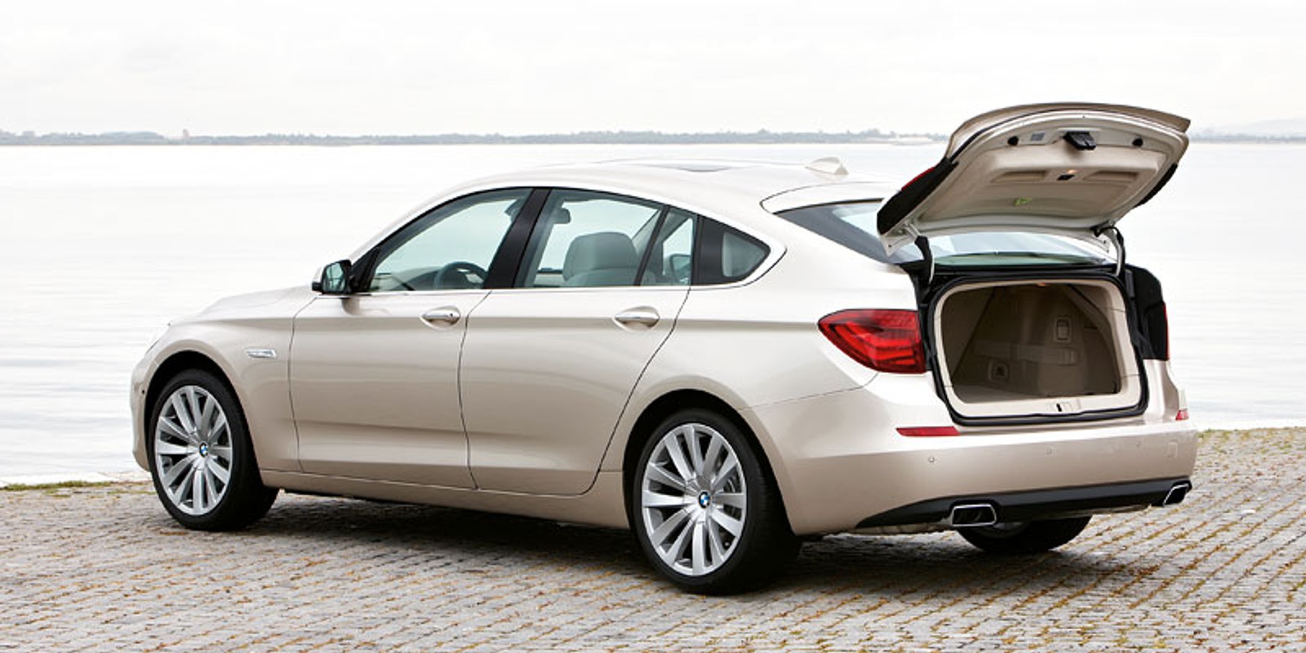 IAA Frankfurt 2009: BMW 5 GT – pierwsze wrażenia (fotogaleria)