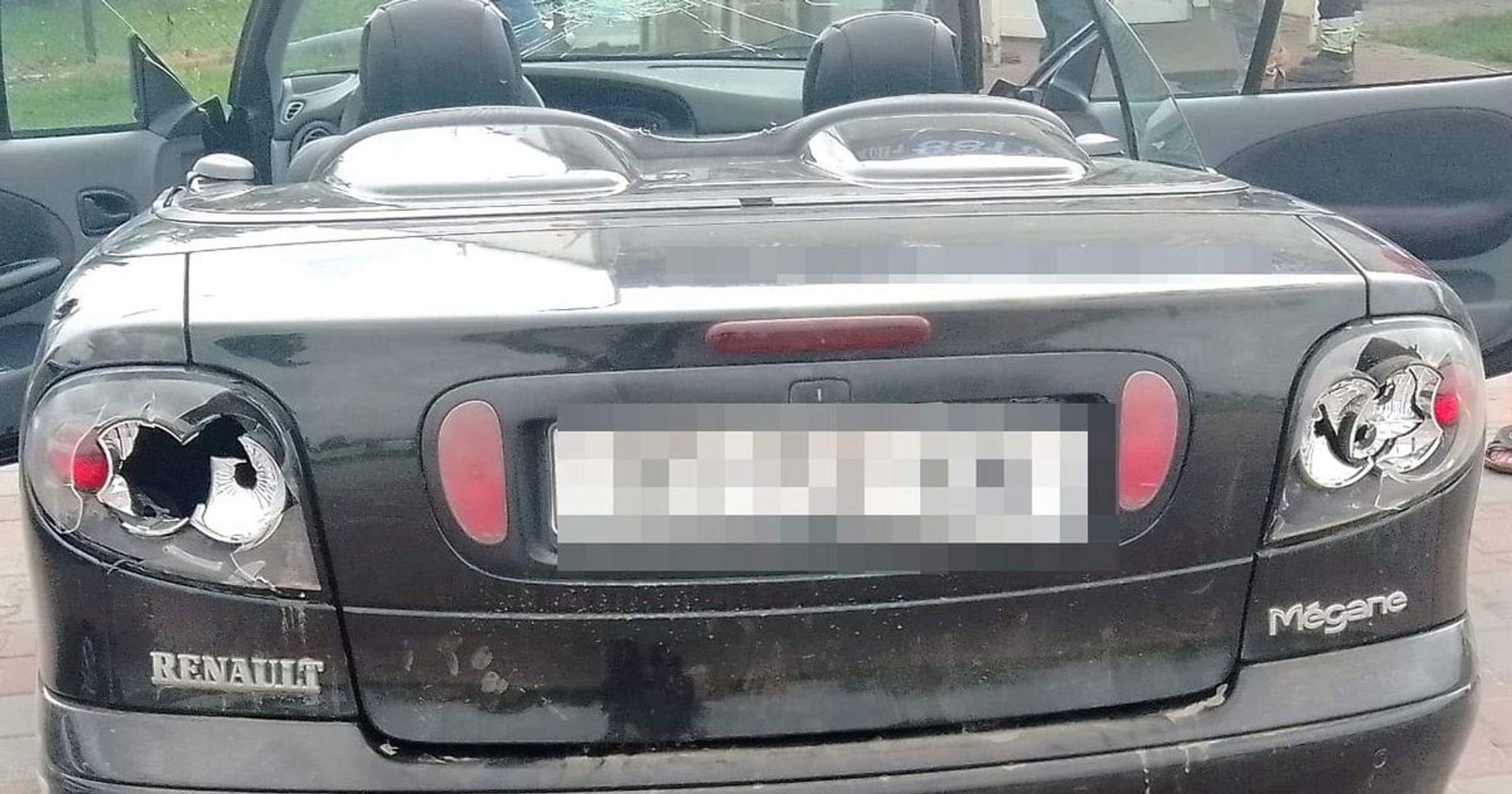 Renault Megane zdemolowane przez pijanego 36-latka