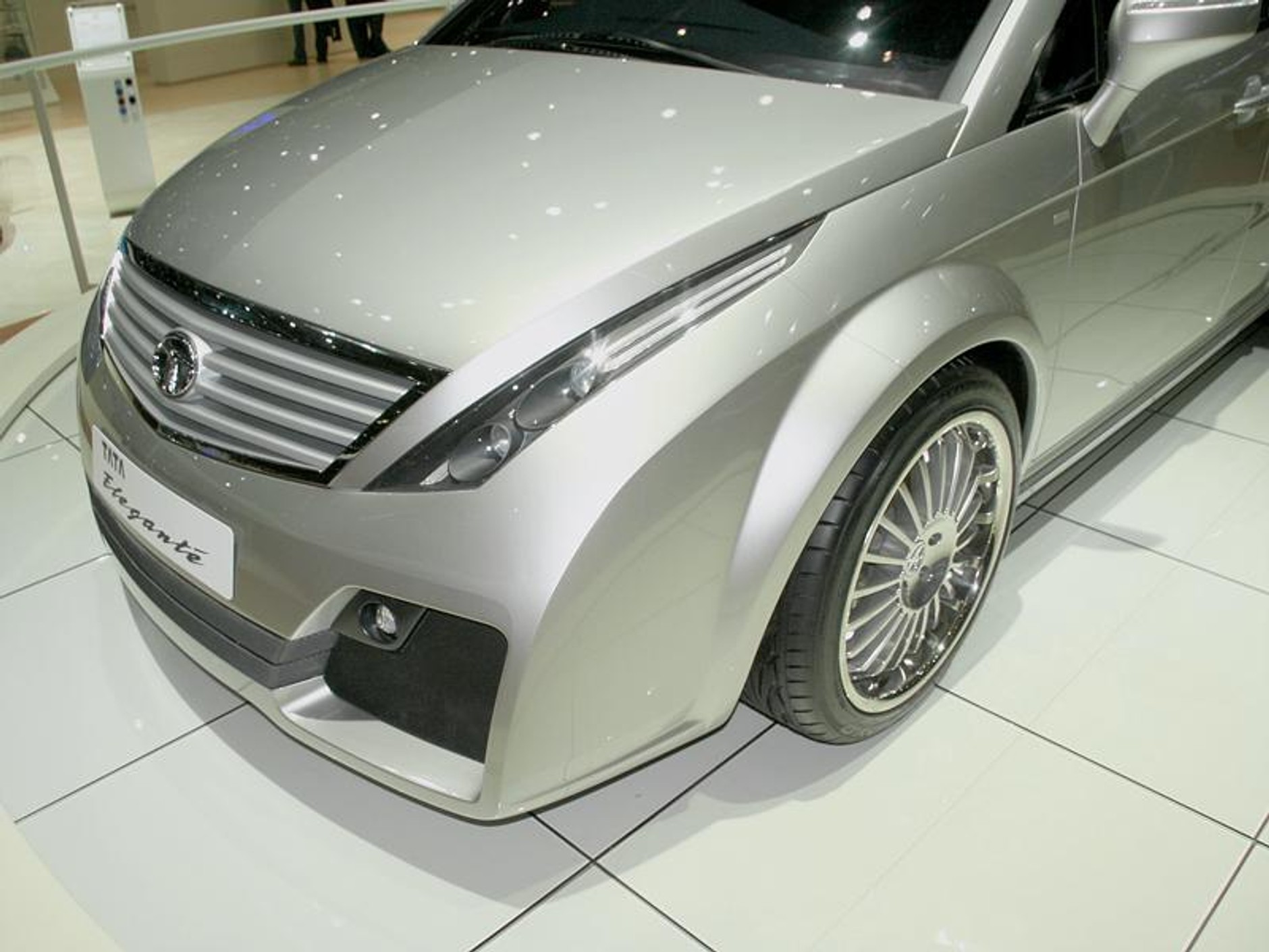 Genewa 2007: Tata Elegante Concept – elegancja po indyjsku